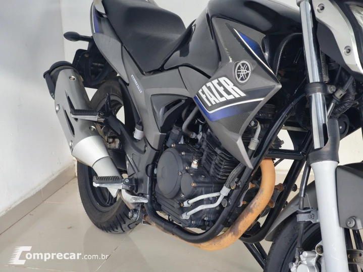 FAZER 250 BLUEFLEX