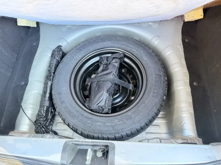 KWID 1.0 12V SCE ZEN