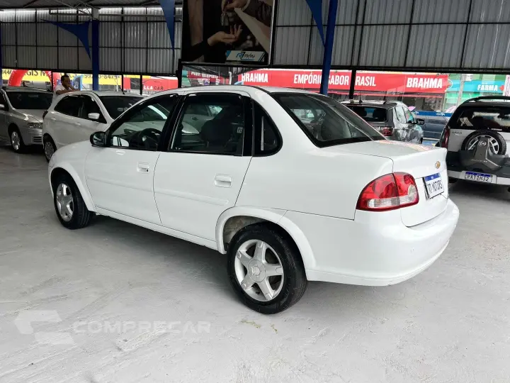 CLASSIC 1.0 MPFI LS 8V FLEX 4P MANUAL