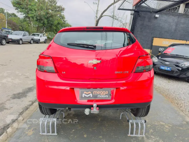 Onix Hatch 1.4 4P FLEX LTZ