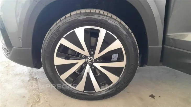TAOS 1.4 250 TSI TOTAL FLEX HIGHLINE AUTOMÁTICO