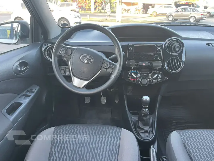 ETIOS 1.5 XS Sedan 16V