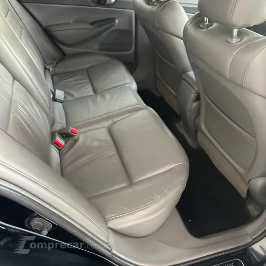 Civic Sedan LXS 1.8/1.8 Flex 16V Aut. 4p