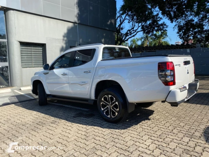 L200 TRITON 2.4 16V Turbo Sport Hpe-s CD 4X4