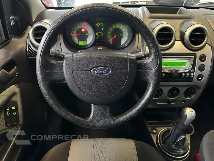 FIESTA 1.6 MPI Class Hatch 8V