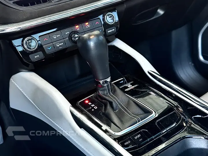 COMMANDER 1.3 T270 TURBO FLEX OVERLAND AT6