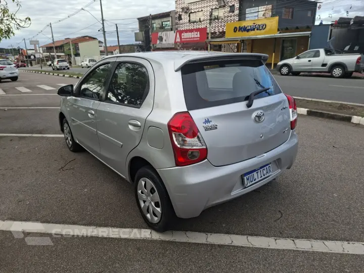 ETIOS 1.5 XS 16V FLEX 4P MANUAL