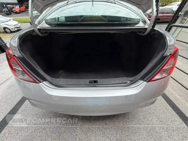 VERSA SV 1.6 16V Flex Fuel 4p Mec.