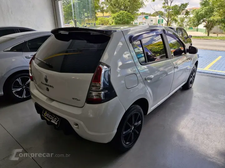 SANDERO 1.6 GT LINE LIMITED FLEX 4P MANUAL