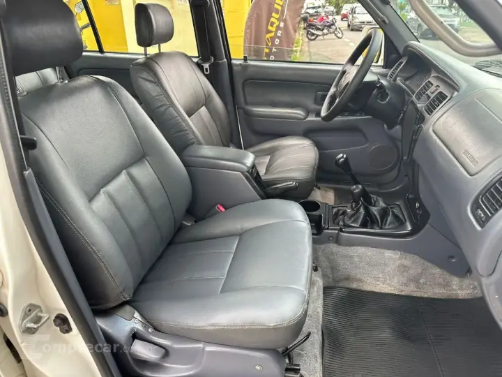 Hilux SW4 4x4 3.0 8V TB Diesel