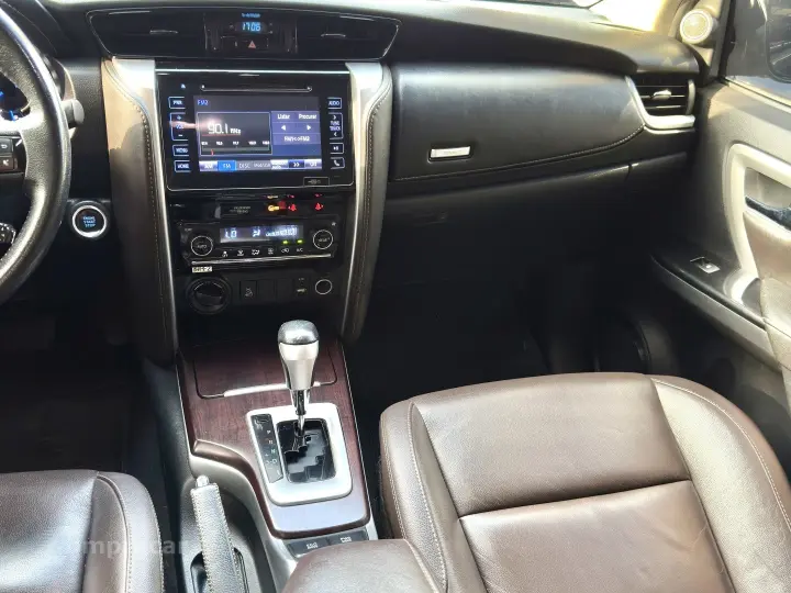 HILUX SW4 2.8 SRX 4X4 7 LUGARES 16V TURBO INTERCOOLER DIESEL