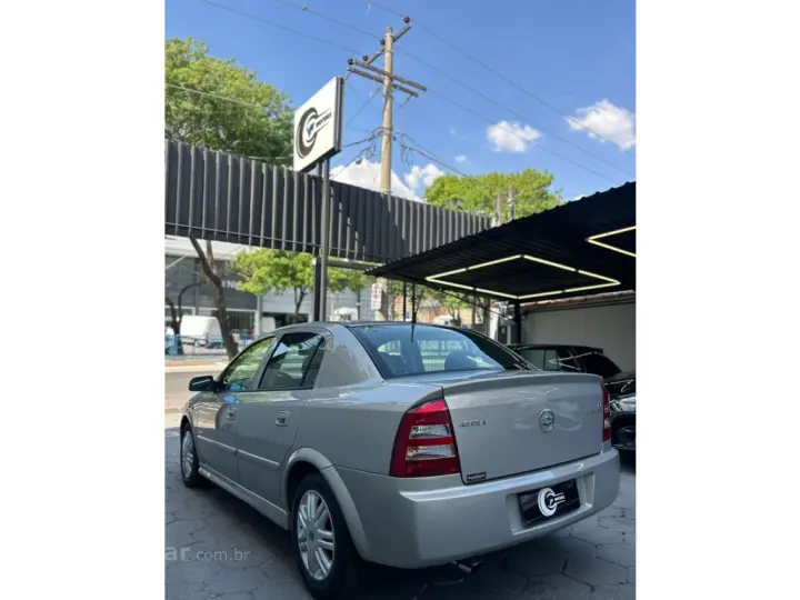 ASTRA 2.0 MPFI ELEGANCE SEDAN 8V FLEX 4P MANUAL