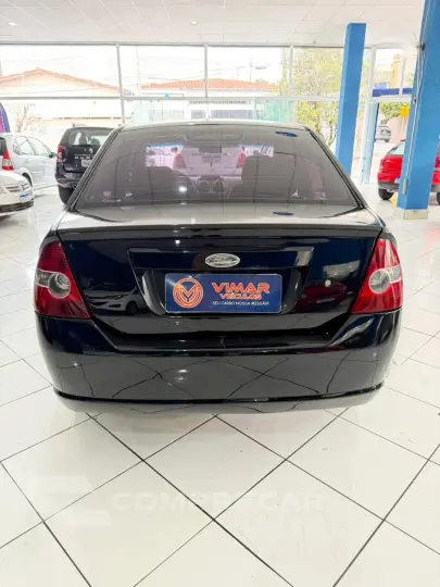FIESTA 1.6 MPI Class Sedan 8V