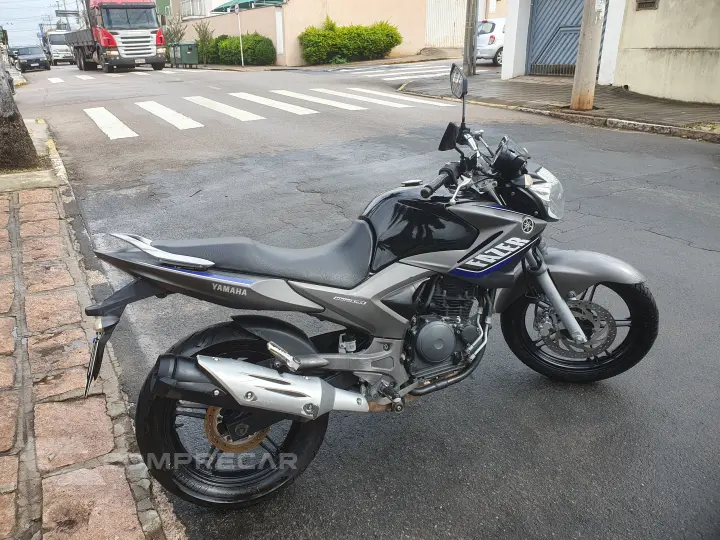 Fazer 250
