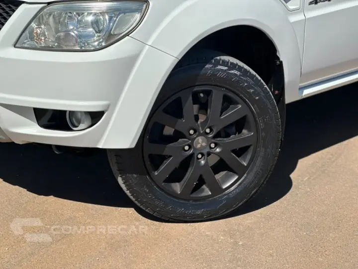 PAJERO TR4 2.0 4X4 16V 140CV FLEX 4P AUTOMÁTICO
