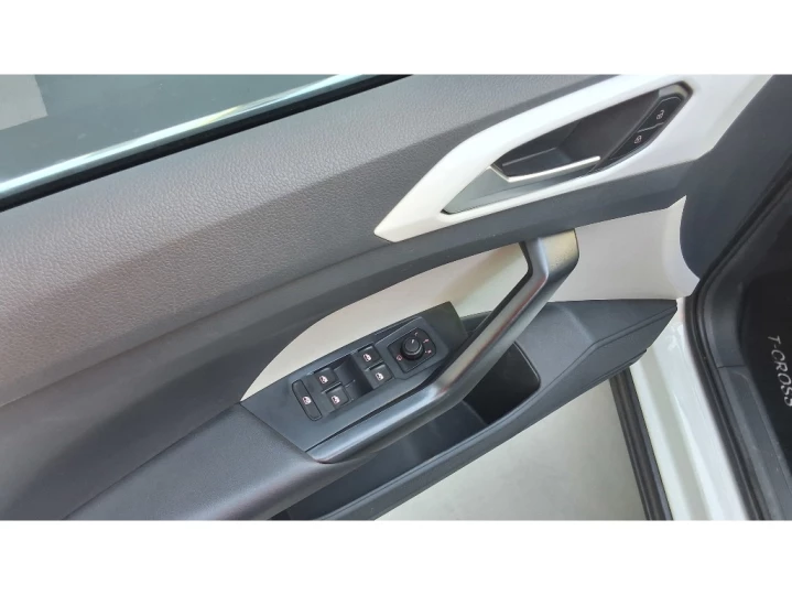 T-CROSS 1.4 250 TSI TOTAL FLEX HIGHLINE AUTOMATICO