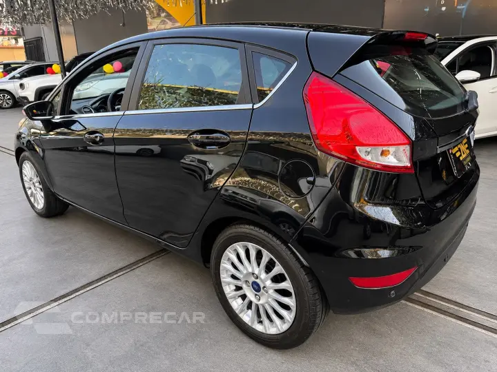 FIESTA 1.6 TITANIUM HATCH 16V FLEX 4P POWERSHIFT