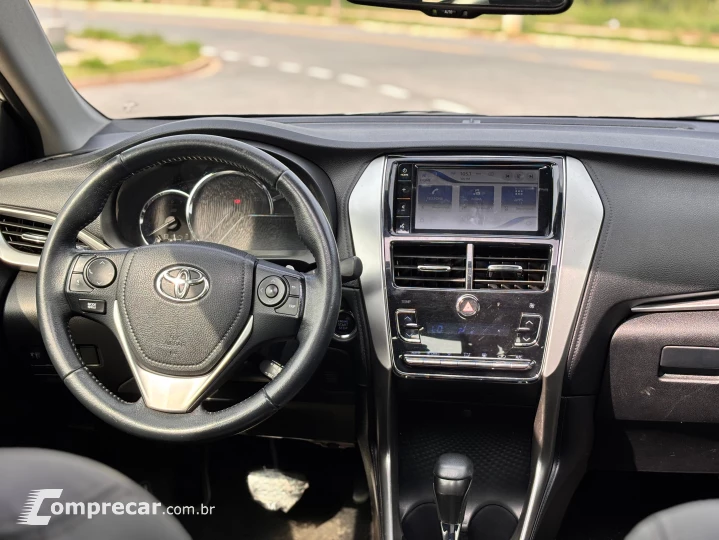 Yaris Sedan 1.5 XLS CVT (Flex)