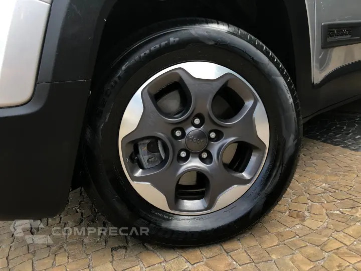 Renegade 1.8 16V Flex 4P Automático