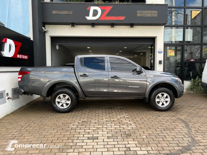 L200 TRITON 2.4 16V Turbo Sport GLS CD 4X4
