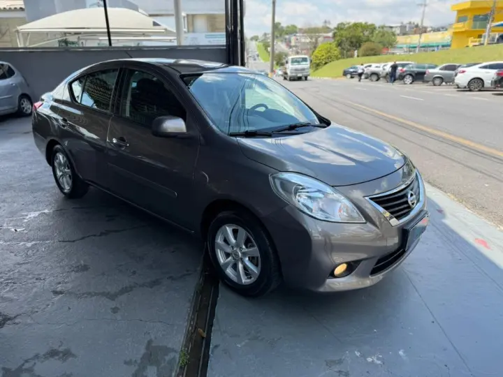 VERSA SL 1.6 16V Flex Fuel 4p Mec.
