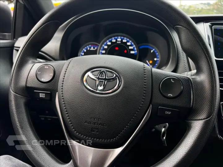 YARIS 1.5 16V XL