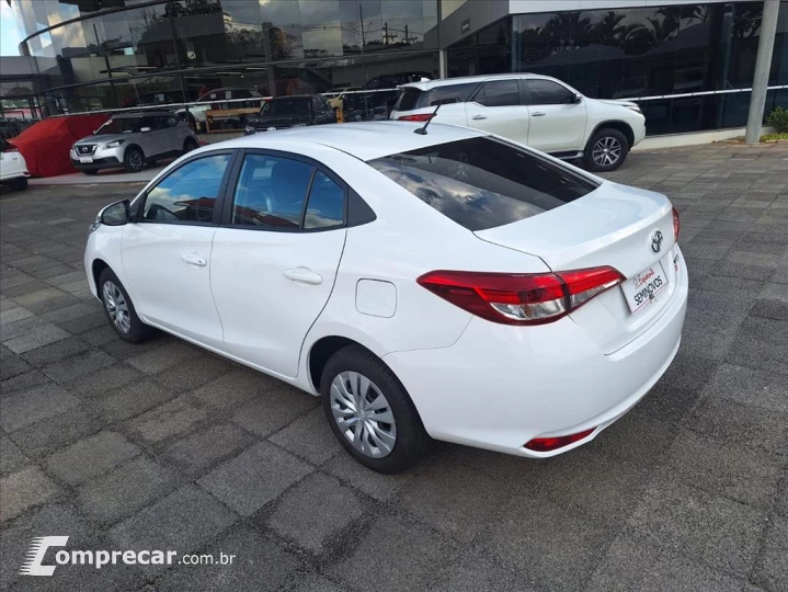 YARIS 1.5 16V FLEX SEDAN XL LIVE MULTIDRIVE