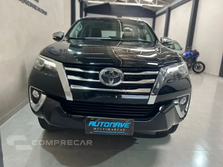 Hilux SW4 2.8 16V 4P SRX 4X4 7 LUGARES TURBO DIESEL AUTOMÁTI