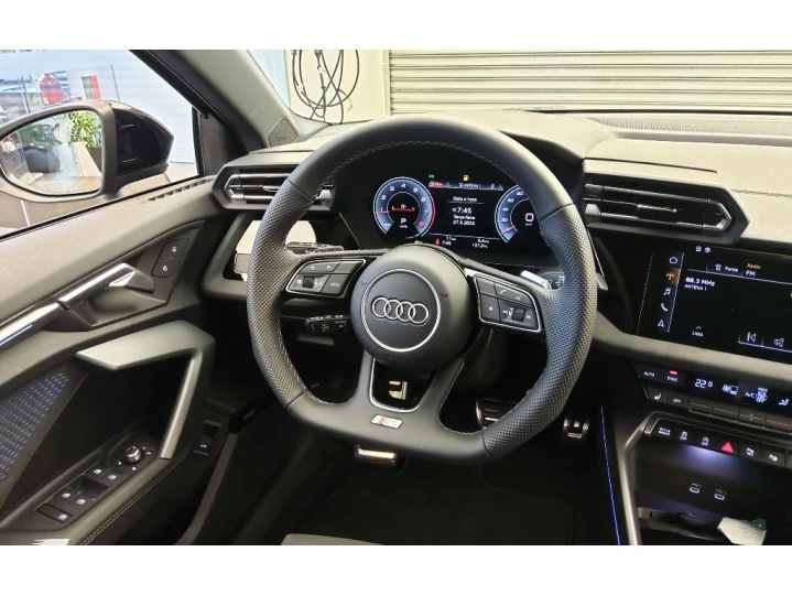 A3 2.0 40 TFSI MHEV SEDAN PERFORMANCE BLACK S-TRONIC