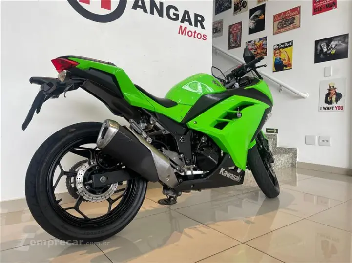 NINJA 300