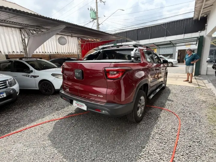 TORO 2.0 16V Turbo Freedom 4WD