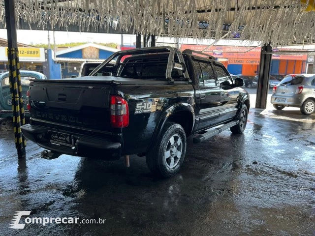 S10 - 2.4 MPFI EXECUTIVE 4X2 CD 8V 4P MANUAL