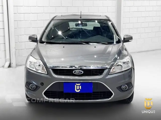 FOCUS HATCH - 2.0 TITANIUM HATCH 16V 4P AUTOMÁTICO