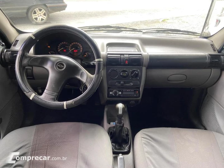 CLASSIC SEDAN LIFE 1.0 VHC 8V 4P