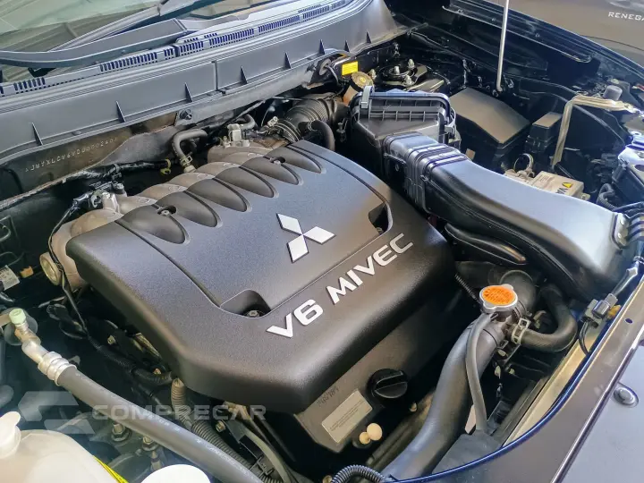 OUTLANDER 3.0 4X4 V6 24V