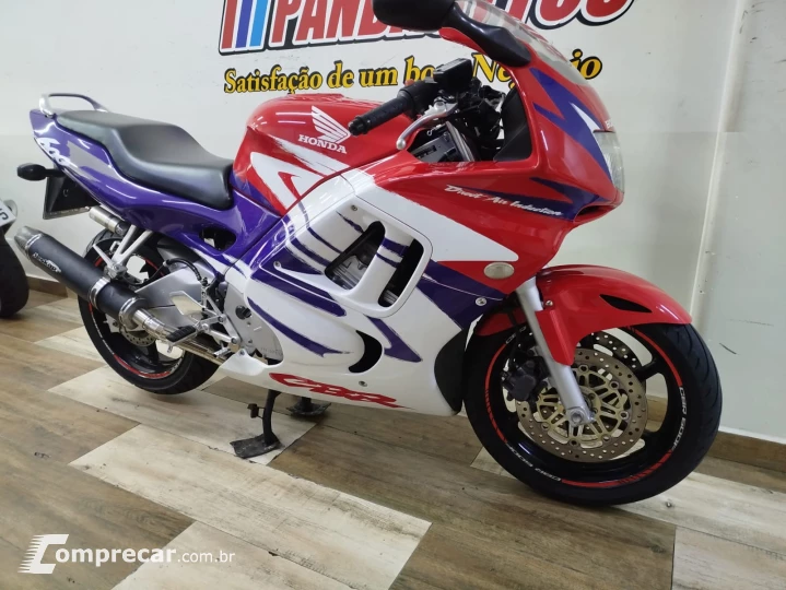 CBR 600 F