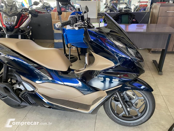 PCX 160 DLX