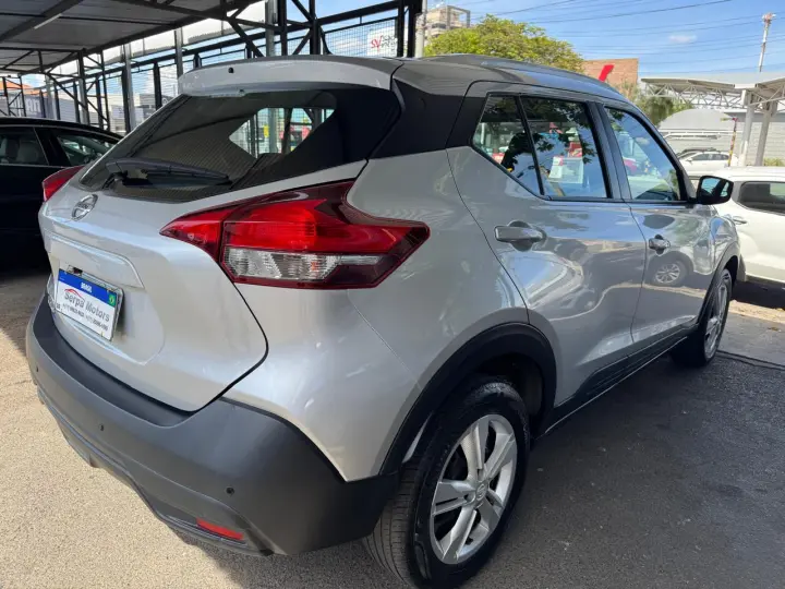 Kicks 1.6 16V 4P FLEXSTART S DIRECT X-TRONIC AUTOMÁTICO CVT