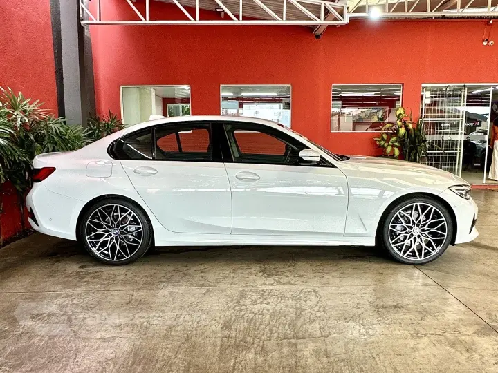 320i 2.0 16V TURBO ACTIVE FLEX 4P AUTOMÁTICO