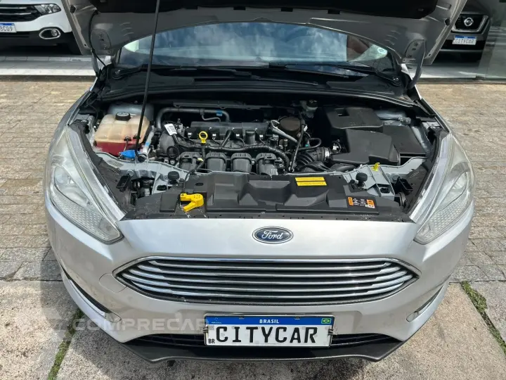 FOCUS 2.0 TITANIUM FASTBACK 16V FLEX 4P POWERSHIFT