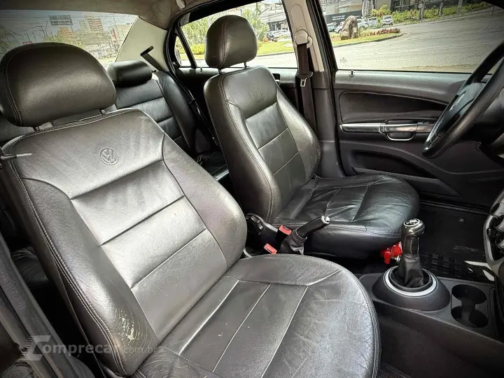 VOYAGE 1.0 MI 8V FLEX 4P MANUAL