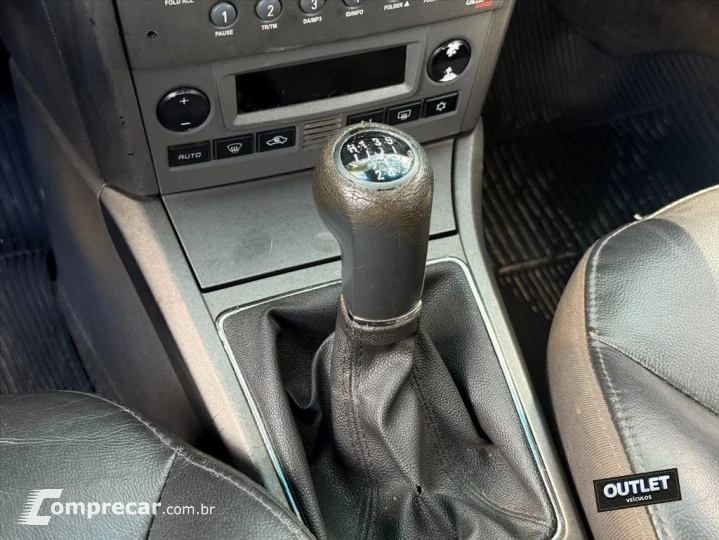 VECTRA 2.0 SFI GT-X HATCH 8V FLEX 4P MANUAL