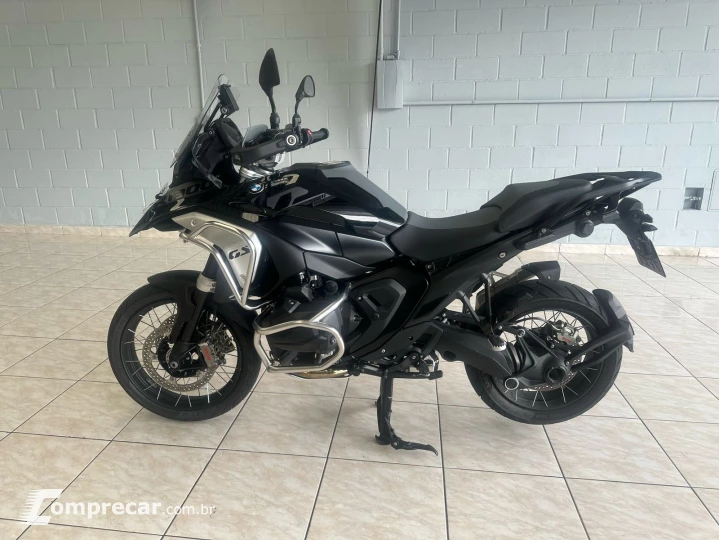 Gs R1300 Triple Black