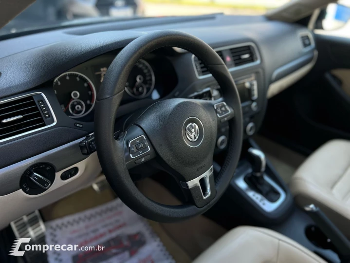 JETTA 2.0 TSI Highline 211cv