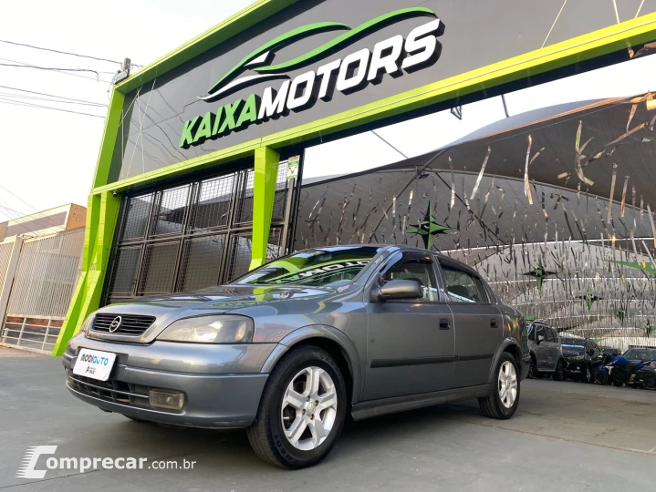 ASTRA 1.8 MPFI Sedan Comfort 8V
