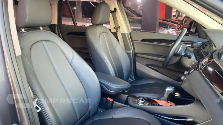 BMW X1 2.0 16V TURBO SDRIVE20I 4P