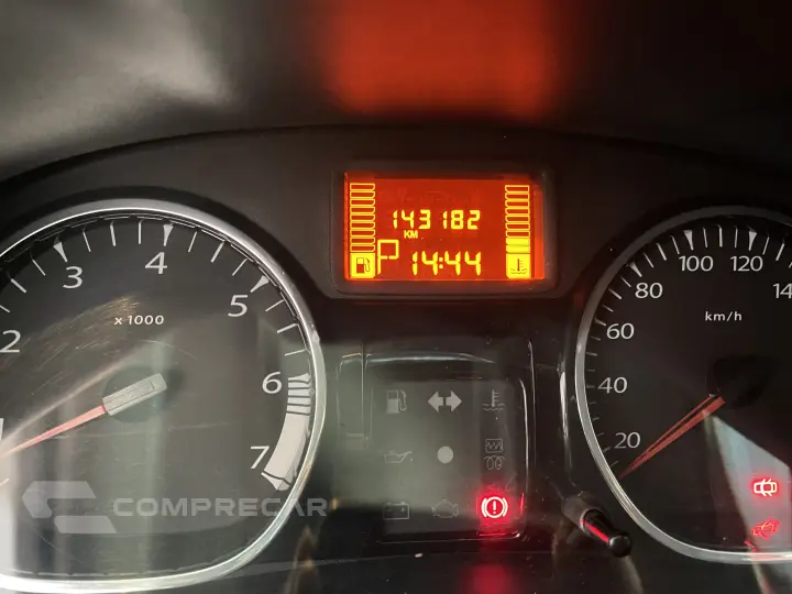 DUSTER 2.0 Tech Road II 4X2 16V