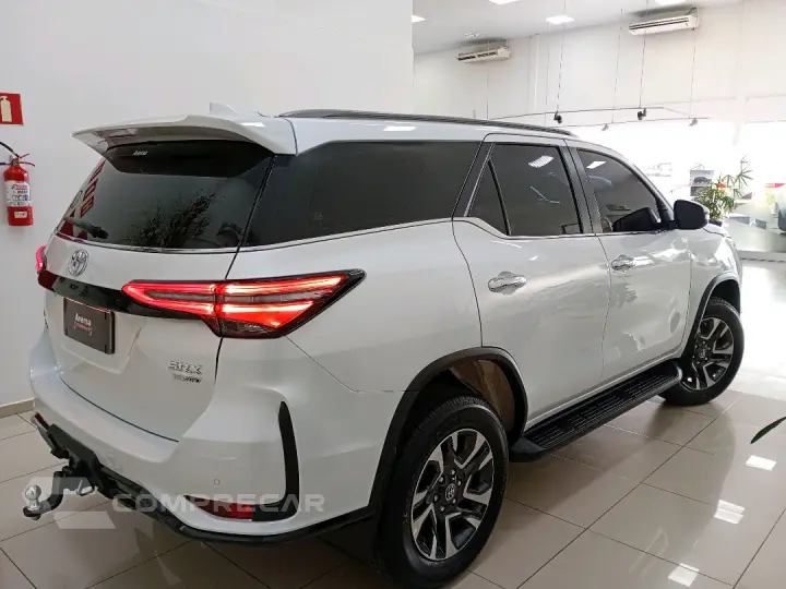 HILUX SW4 2.8 D-4D TURBO DIESEL SRX PLATINUM 4X4