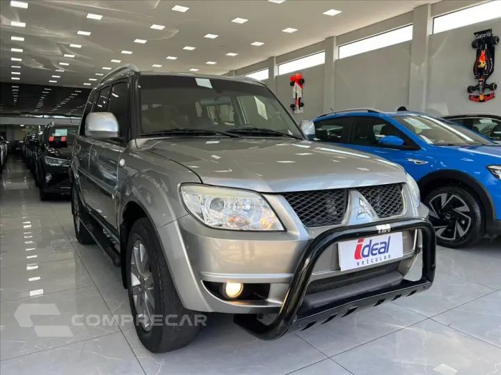 PAJERO TR4 2.0 4X2 16V 140CV FLEX 4P AUTOMÁTICO