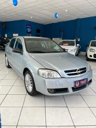 ASTRA 2.0 MPFI Advantage Sedan 8V
